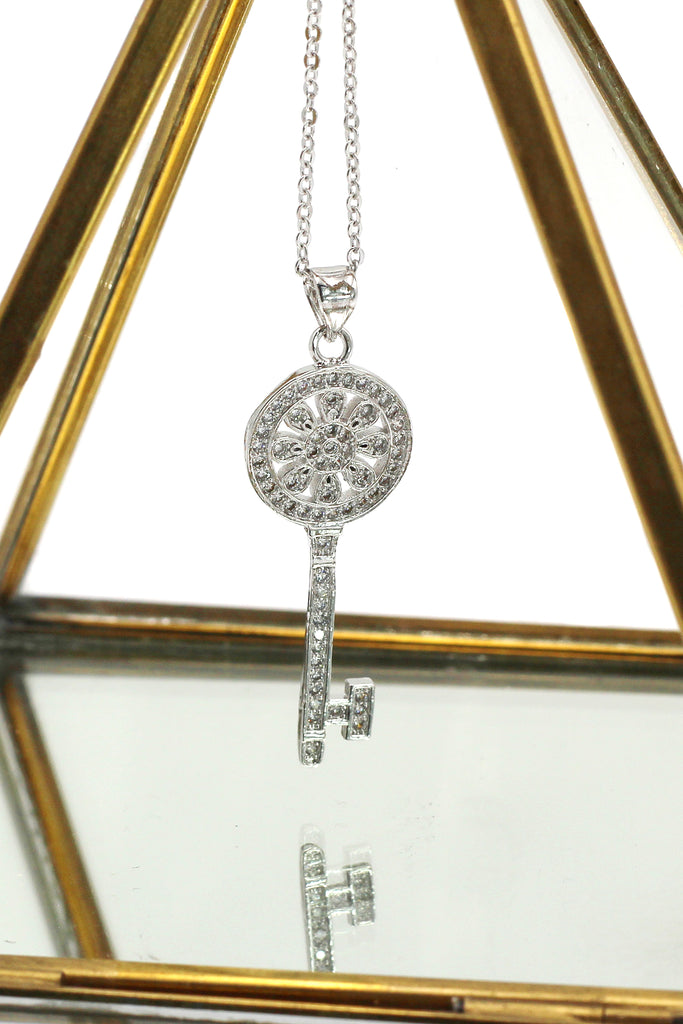 fashion flower crystal silver key necklace