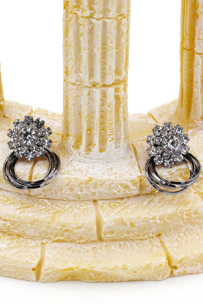 fashion able crystal flower and circles earring