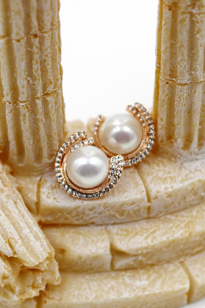 fashion round pearl crystal earrings