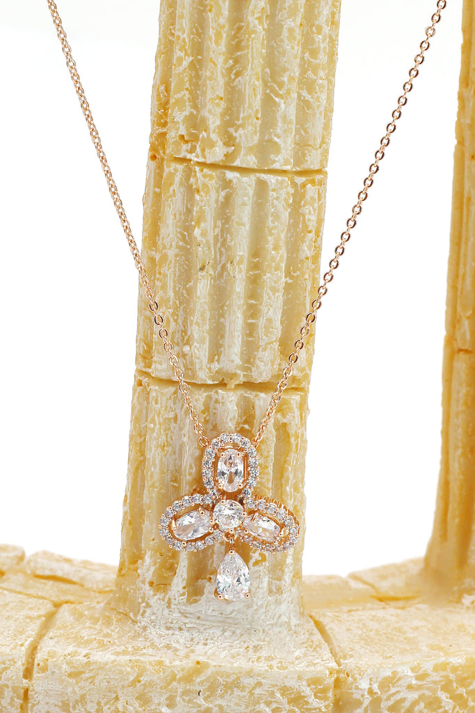 sparkling clover pendant crystal necklace