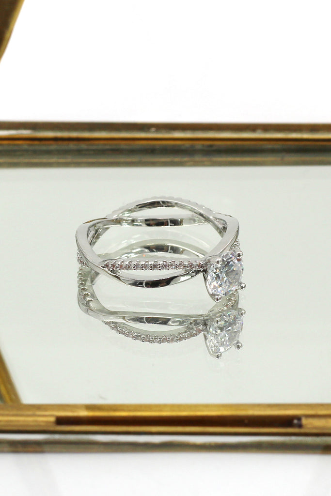 fashion cabinet intersect crystal ring