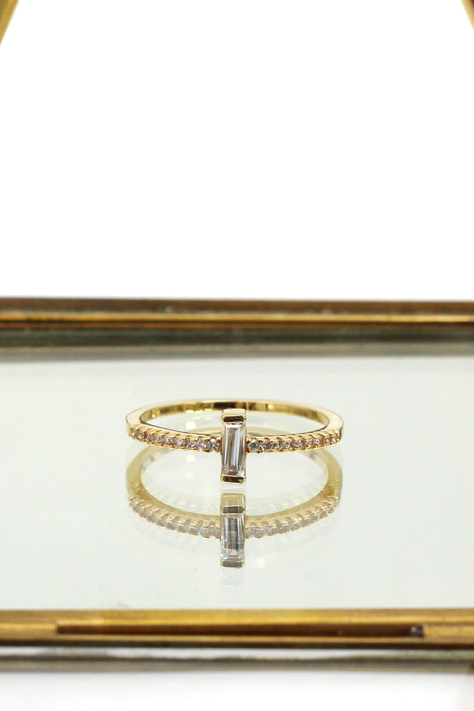 simple vertical crystal ring