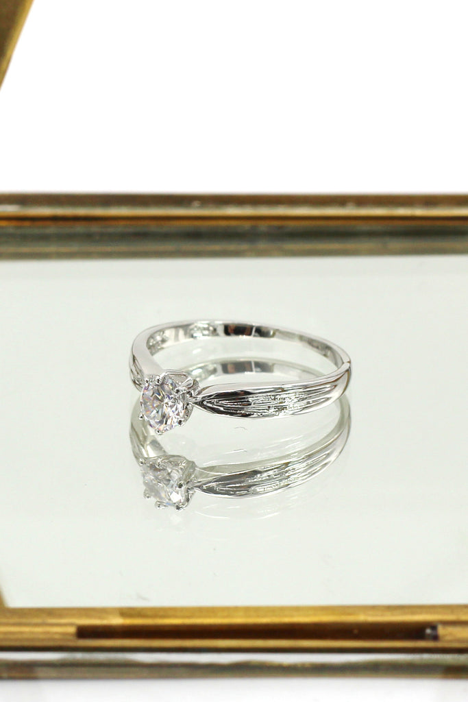 single small crystal silver ring