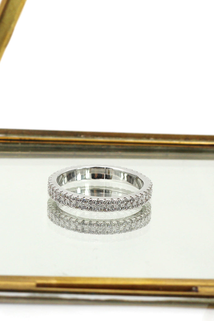 micro-inlaid small crystal silver ring