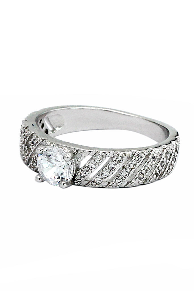 fashion sparkling crystal ring