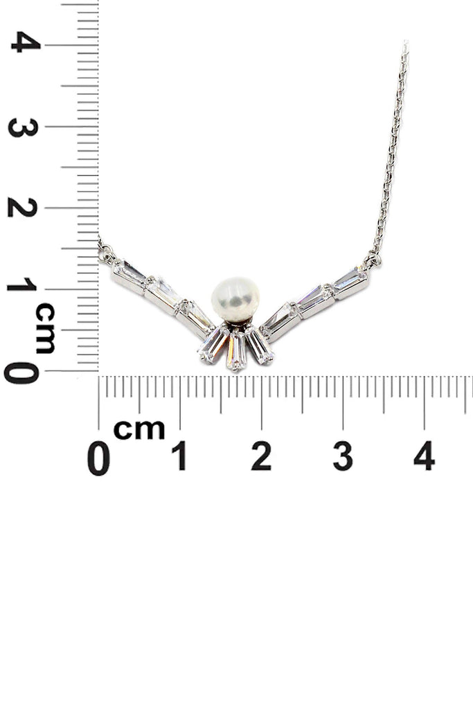 delicate crystal pearl necklace earrings set