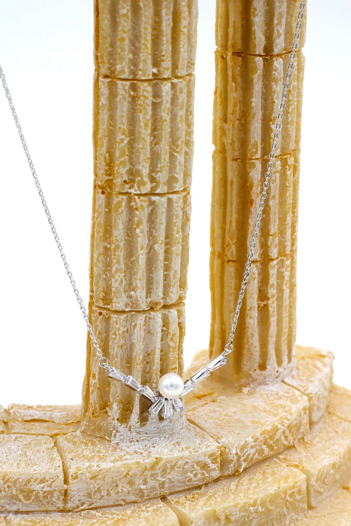 delicate crystal pearl necklace earrings set