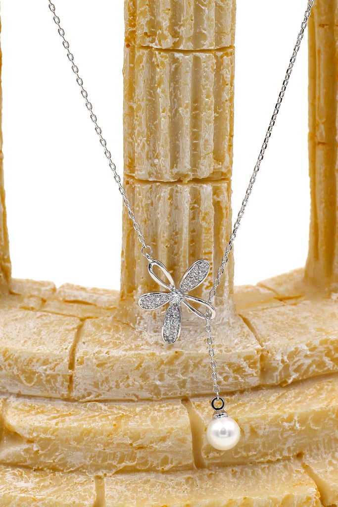 elegant crystal flower petals silver necklace