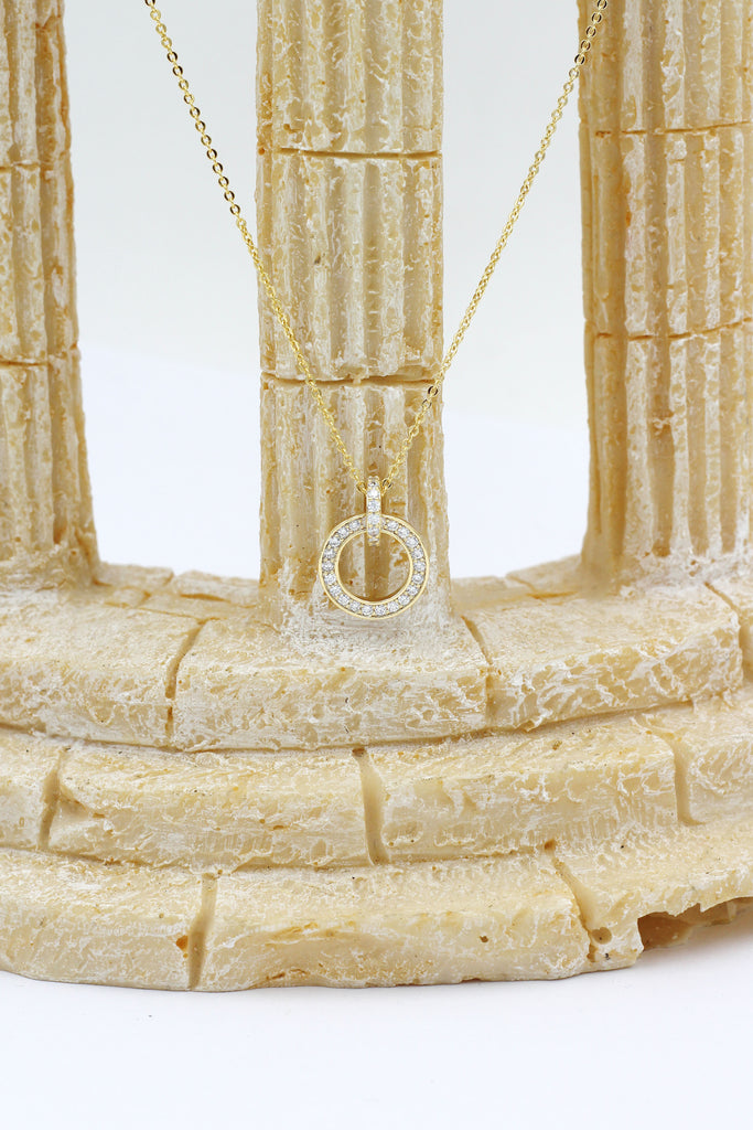 elegant small circle crystal necklace