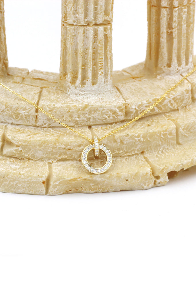 elegant small circle crystal necklace