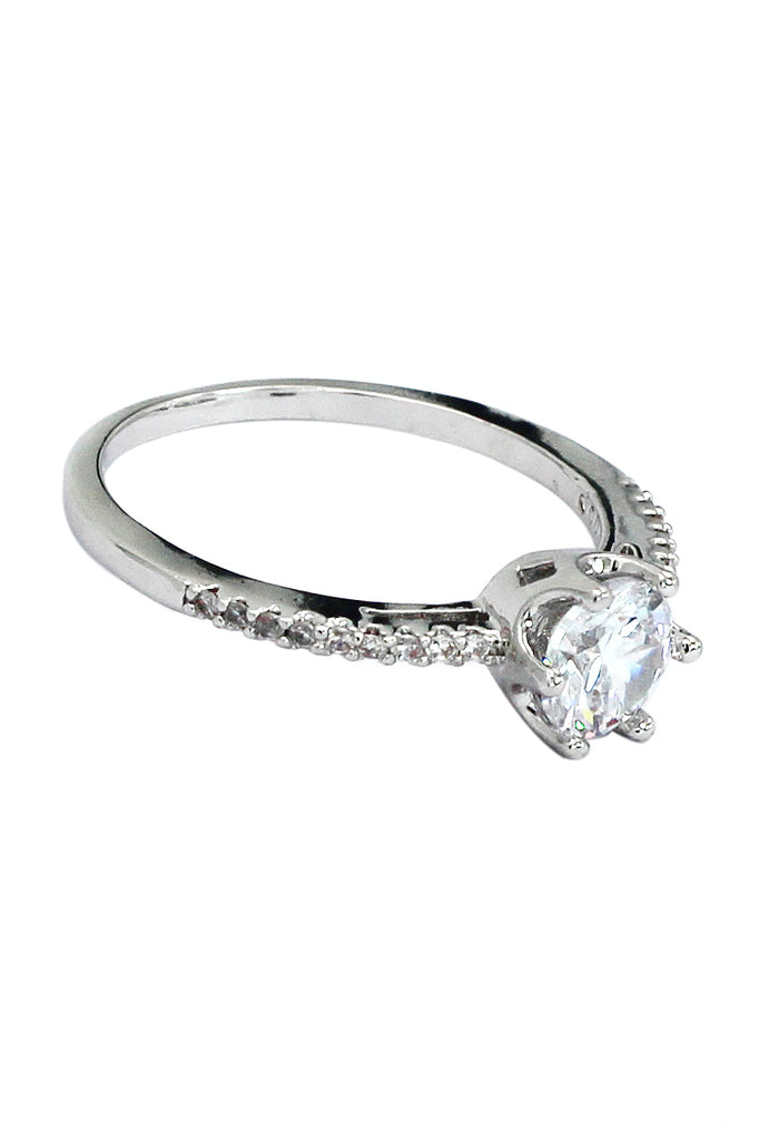 six claw inlaid crystal ring