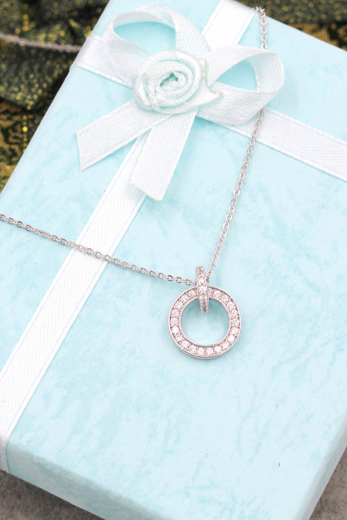 elegant small circle crystal necklace