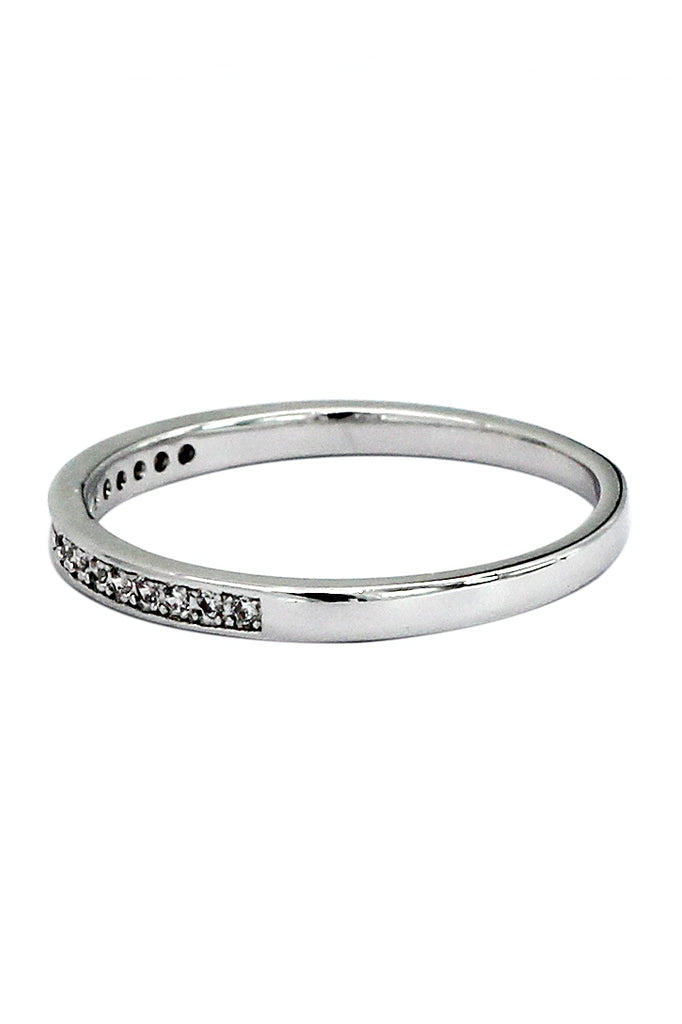 simple row with diamond ring