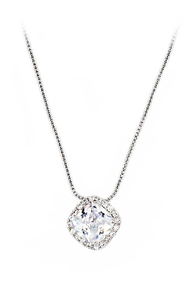 simple flashing crystal necklace