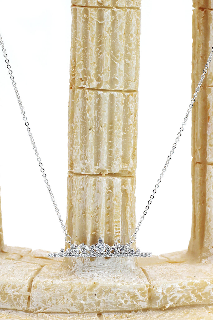 exquisite sparkling crystal silver necklace