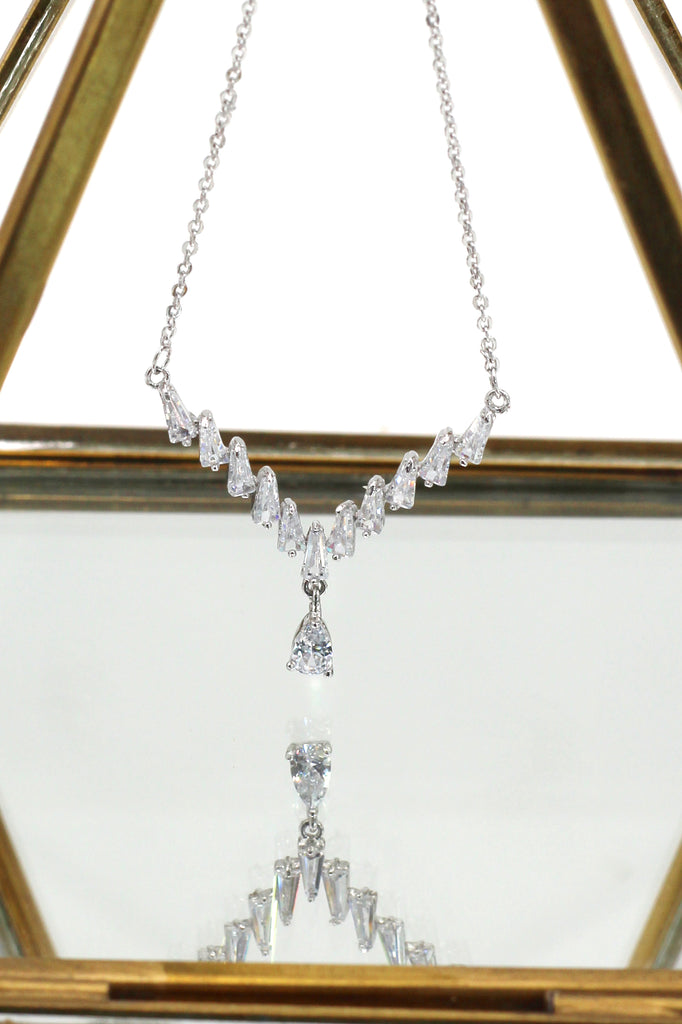 delicate pendant crystal silver necklace