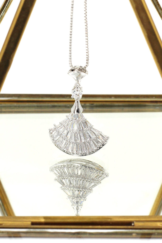 scalloped crystal earrings necklace set
