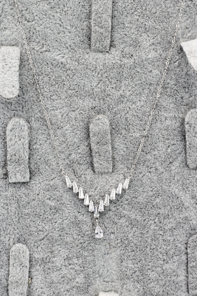 delicate pendant crystal silver necklace