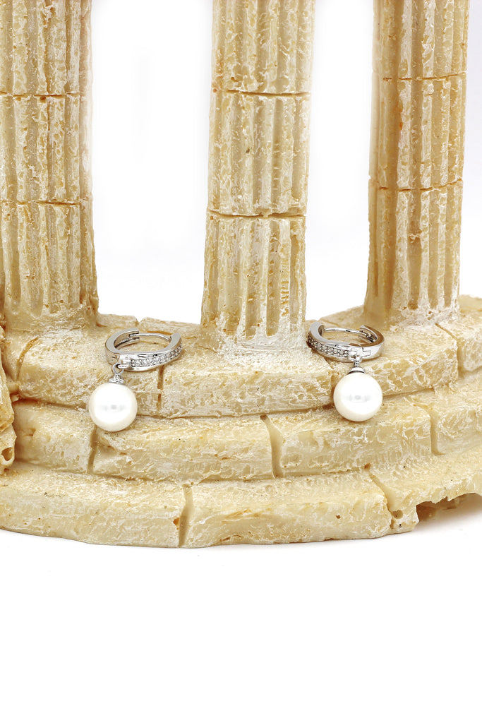 fashion small pearl pendant earrings