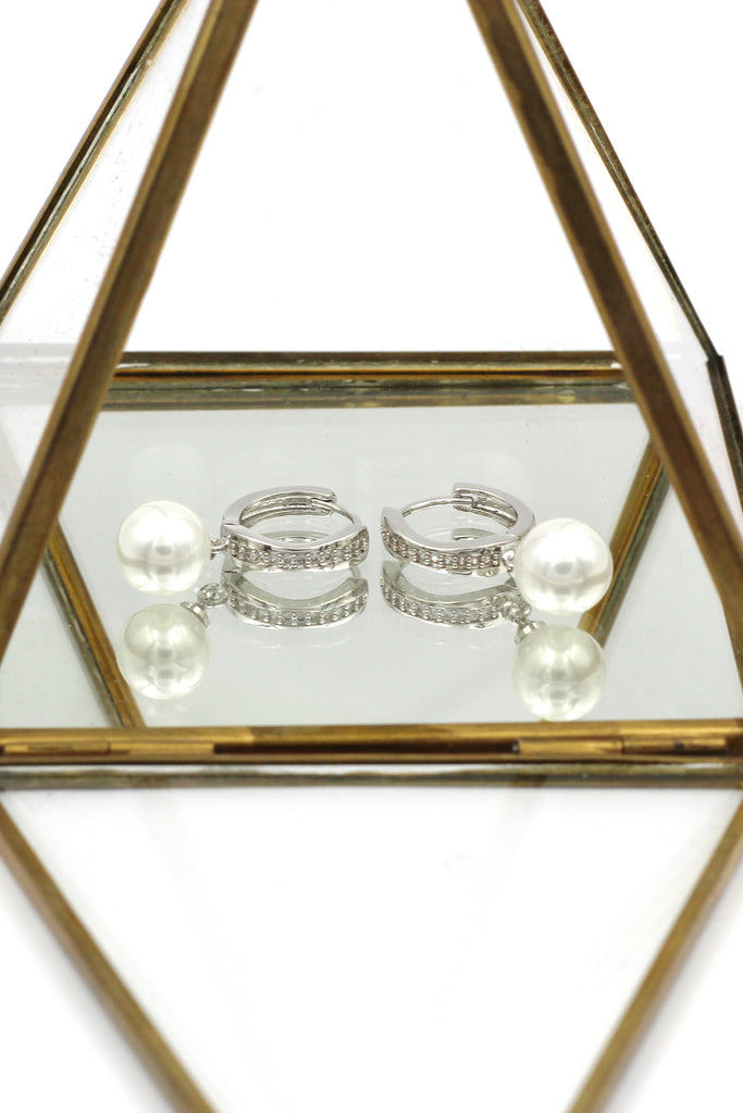 fashion small pearl pendant earrings