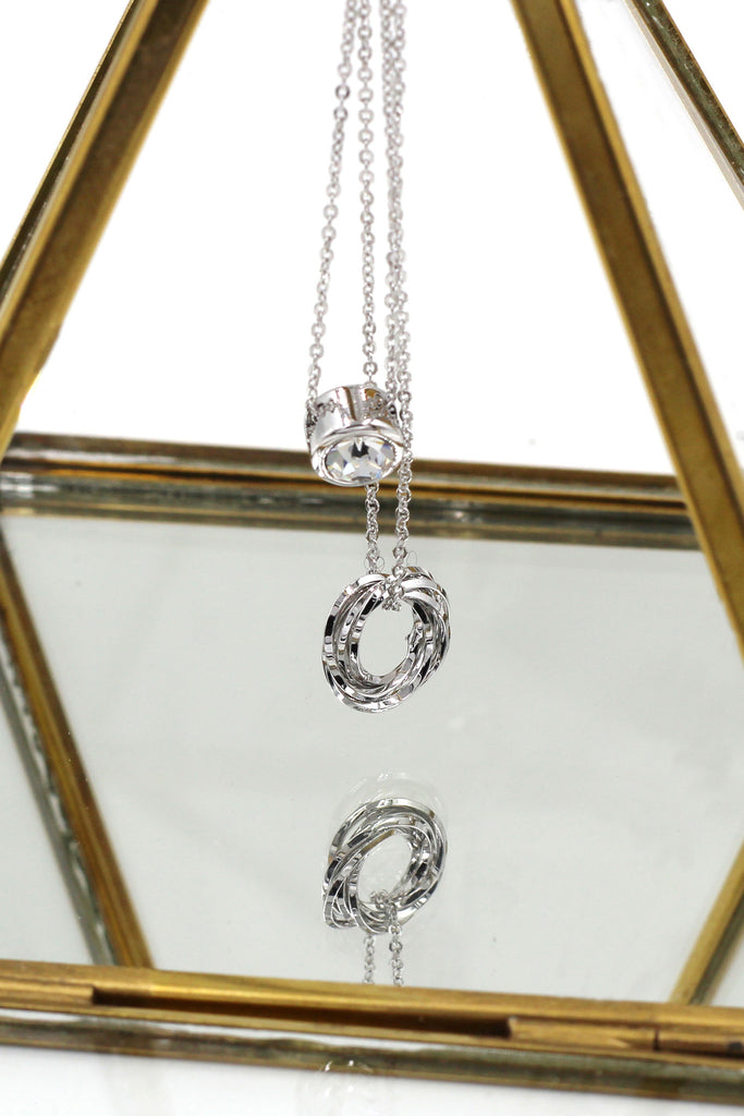 duplexes crystal and circle necklace