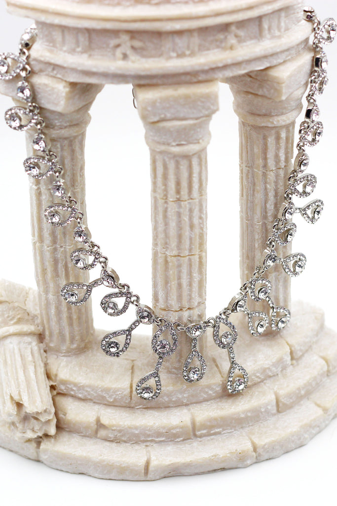 noble golden crystal necklace