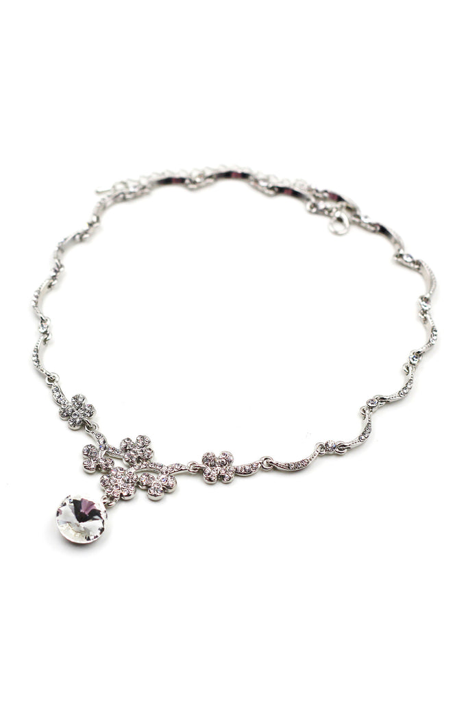 Elegant flowers crystal necklace