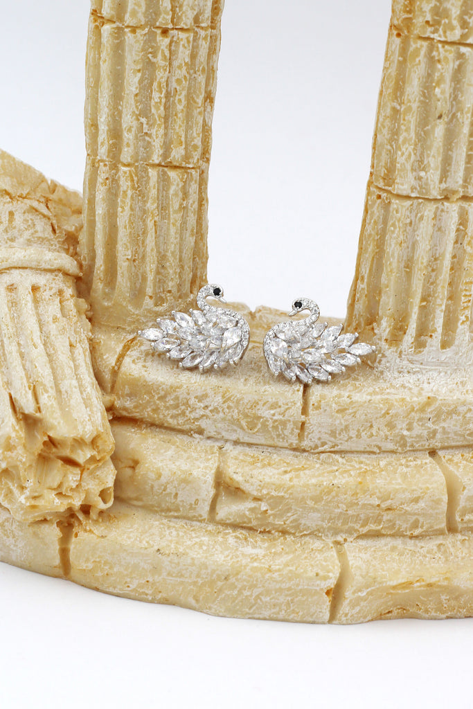 temperament crystal swan earrings