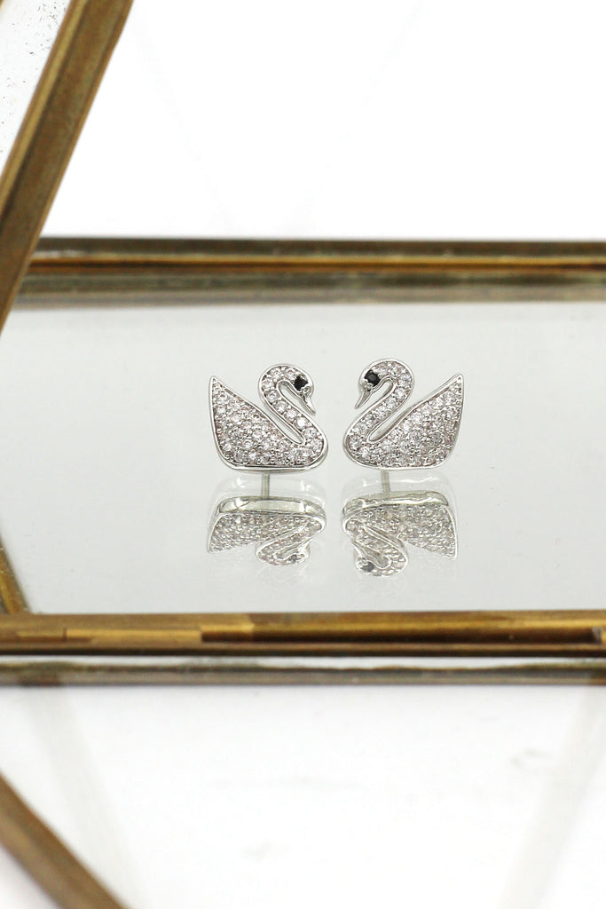 delicate blue eyes swan necklace earrings set