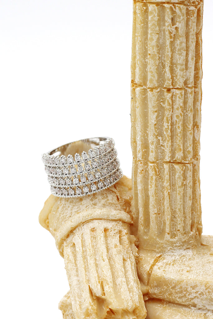 luxury inlaid small crystal silver ring