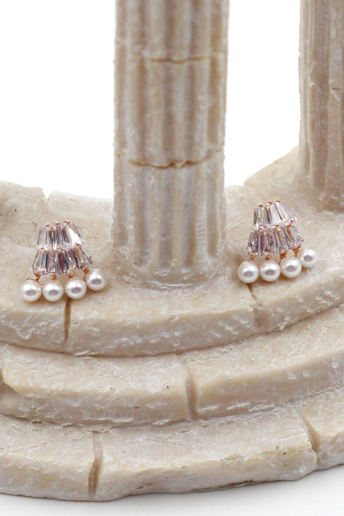 Elegant little Crystal Earrings