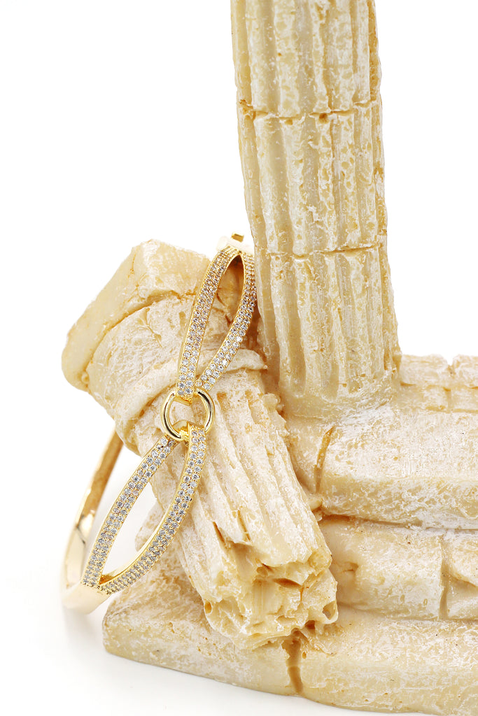 fashion down eight inlaid crystal bracelet