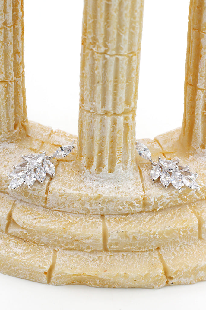 elegant temperament crystal earrings