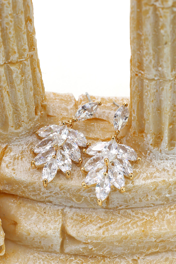 elegant temperament crystal earrings