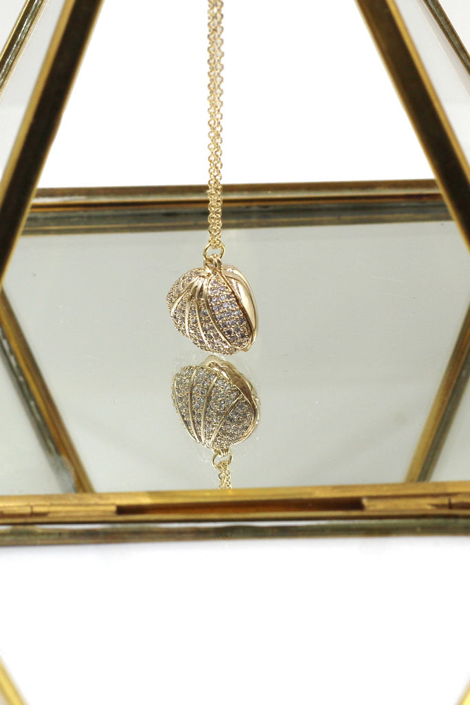 shiny shell pearl gold necklace earrings set