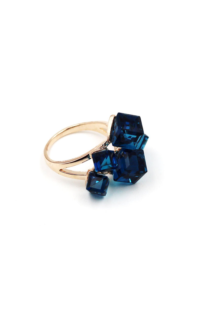 Noble square crystal gold ring set