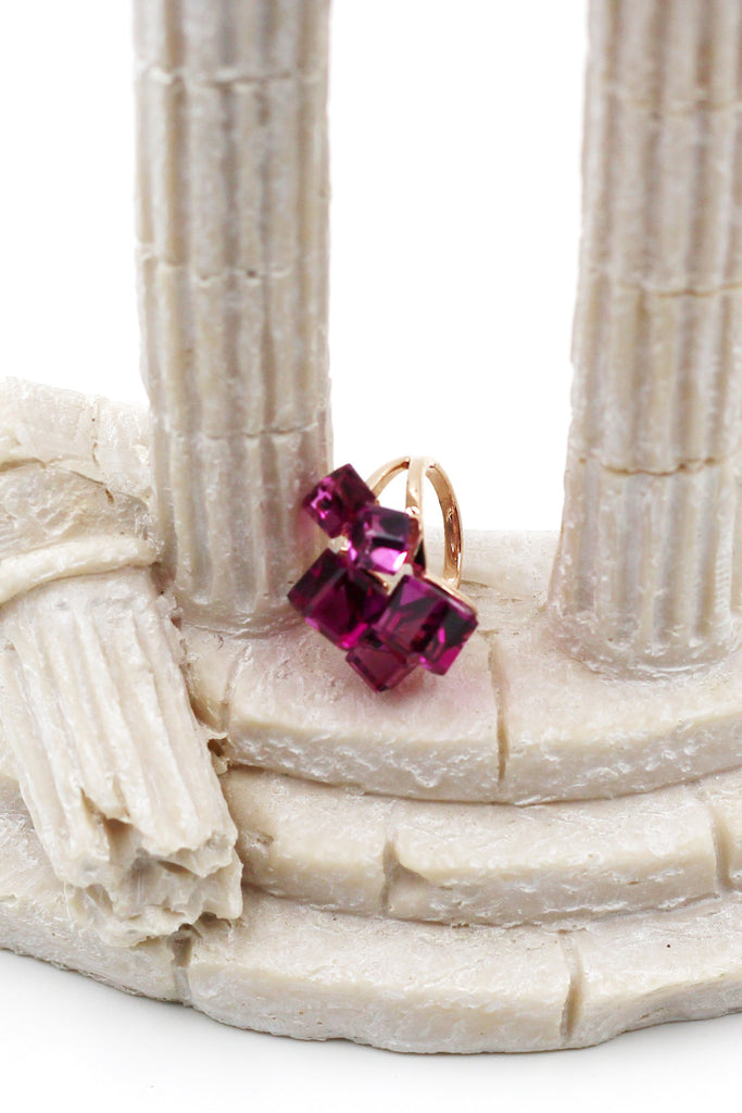 Noble square crystal gold ring set