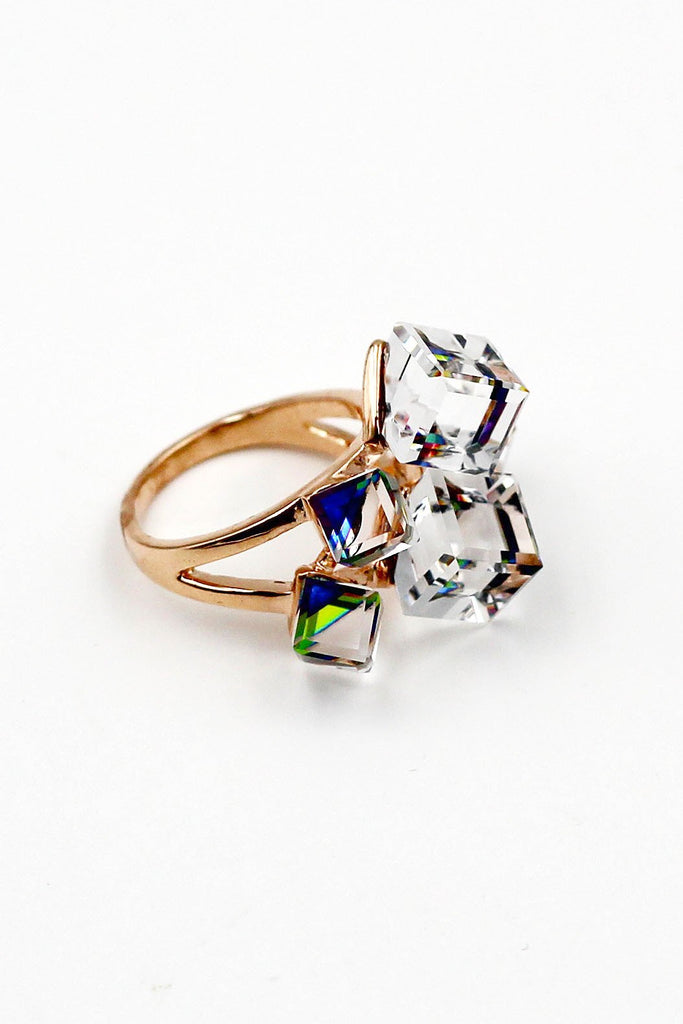 Noble square crystal gold ring set