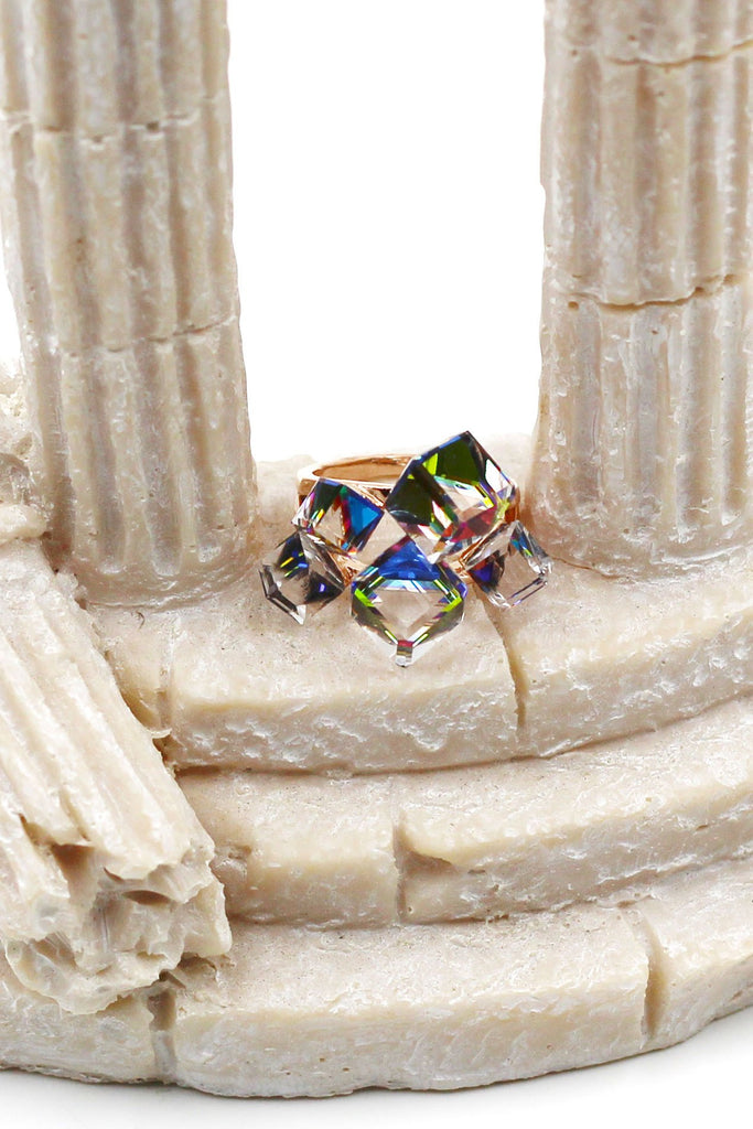 Noble square crystal gold ring set
