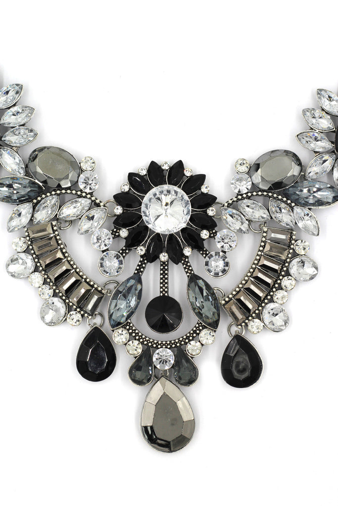 Elegant crystal black flower silver necklace