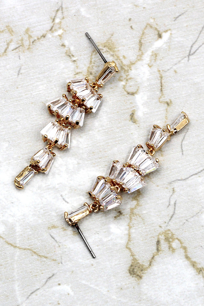 long section with zircon earrings