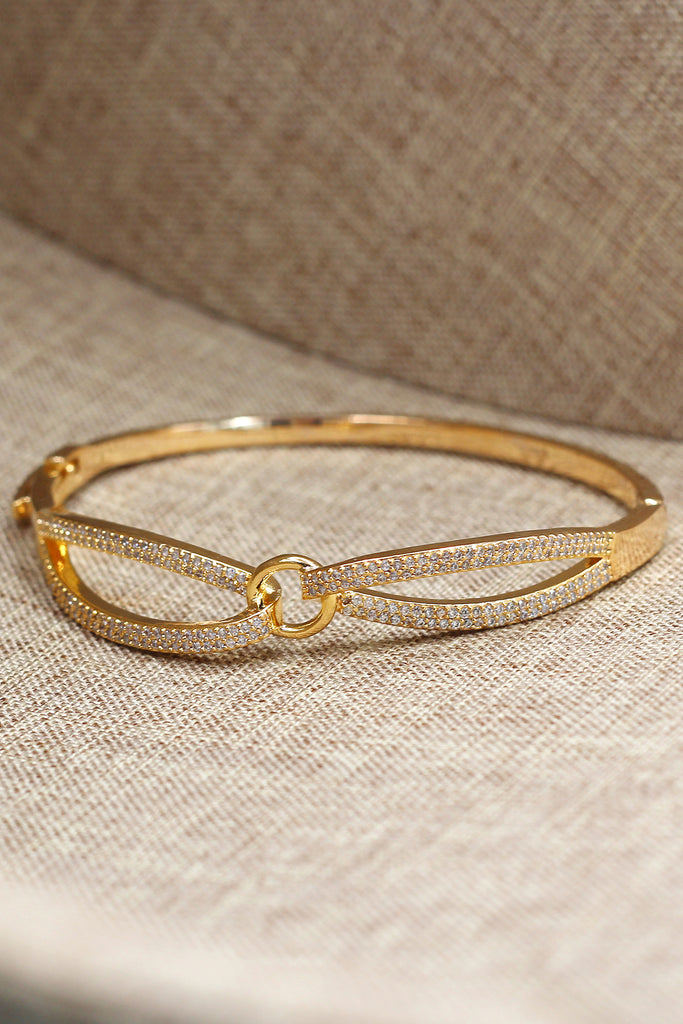 fashion down eight inlaid crystal bracelet