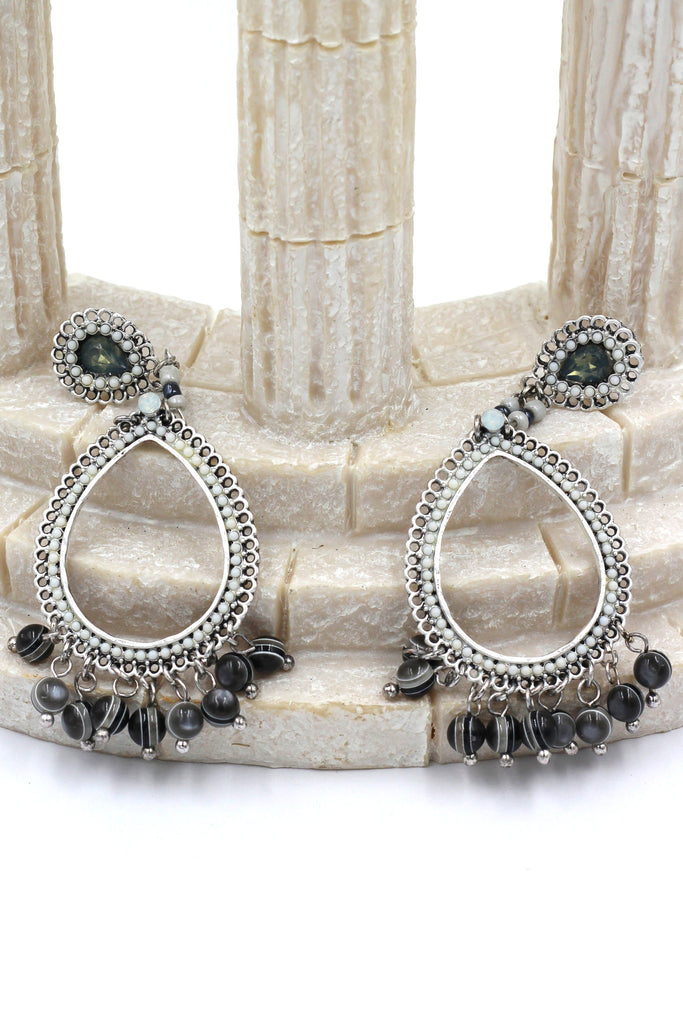 classic pendant beads earrings