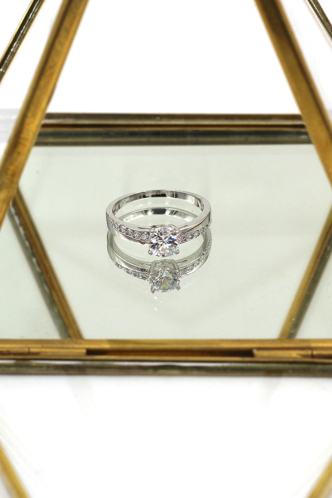simple crystal silver ring