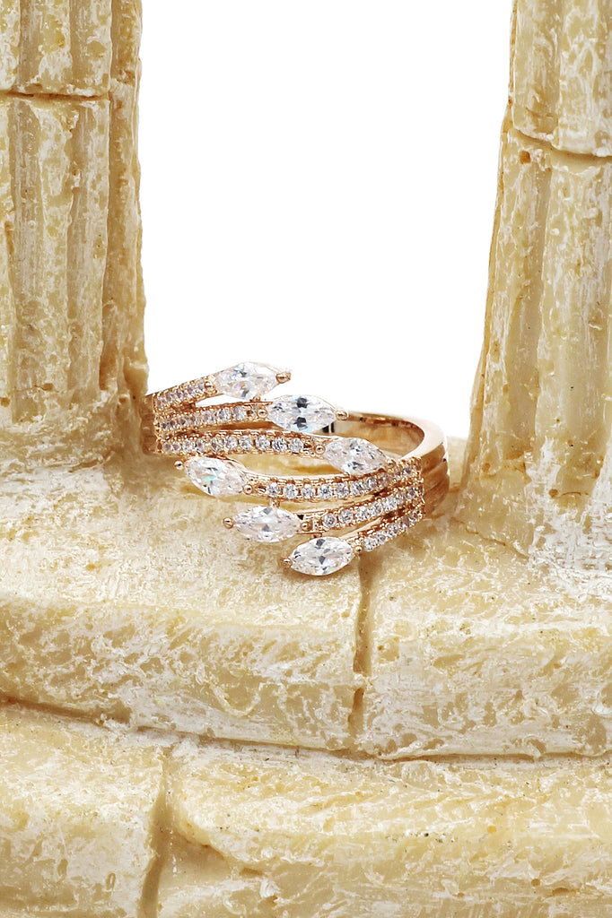 elegant crystal shining ring