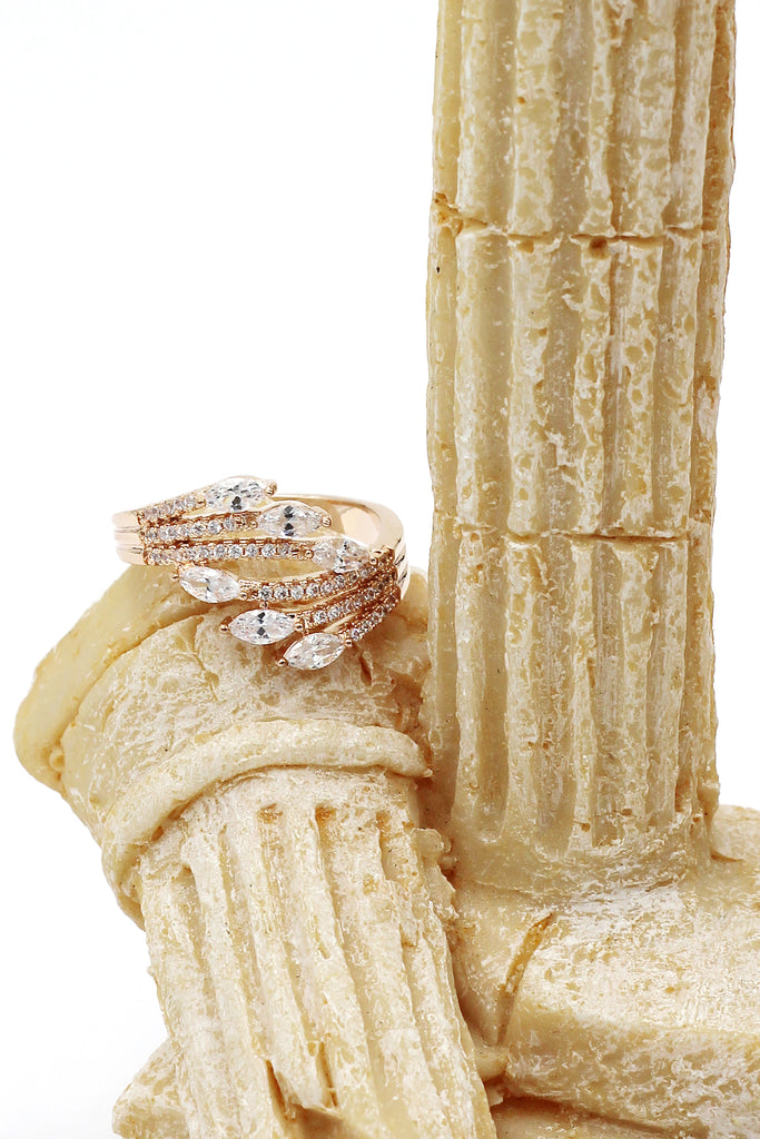 elegant crystal shining ring