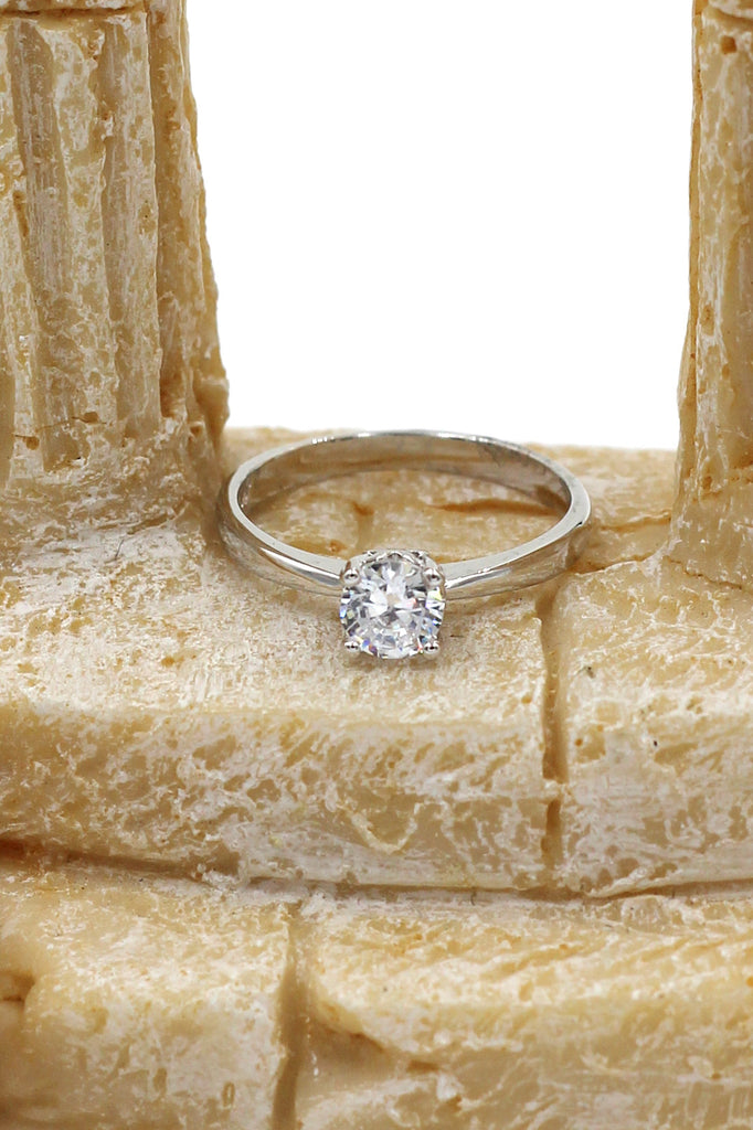 simple small crystal four-claw ring