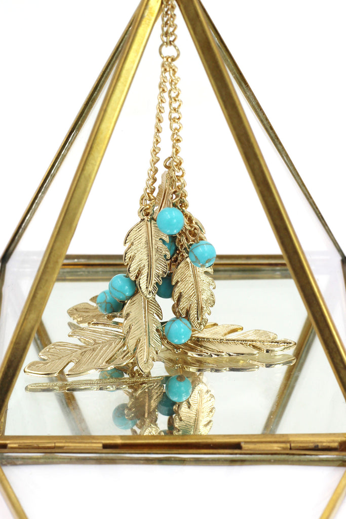 pendant golden leaves and beads sweater necklace