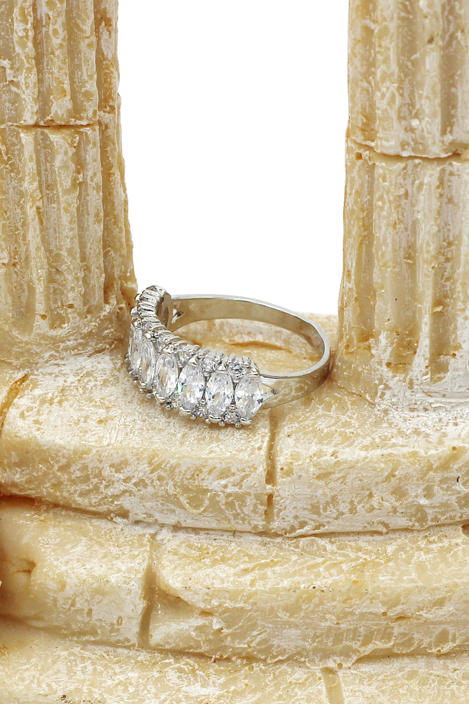 Sparkling candy crystal silver ring