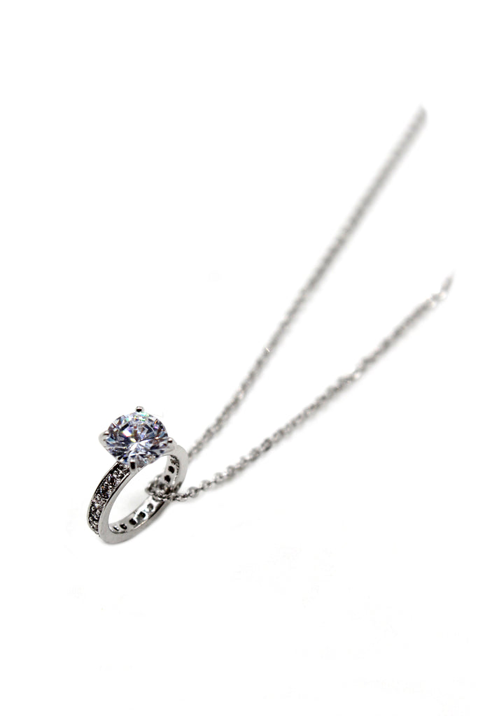 elegant crystal ring clavicle necklace